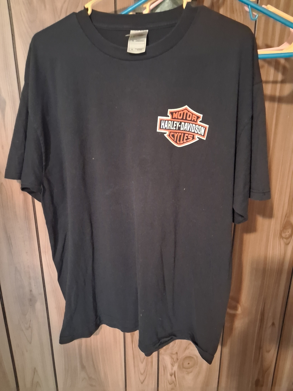 Vintage Black Short Sleeve Tee with Harley Shield Logo Town & Country Back Hit